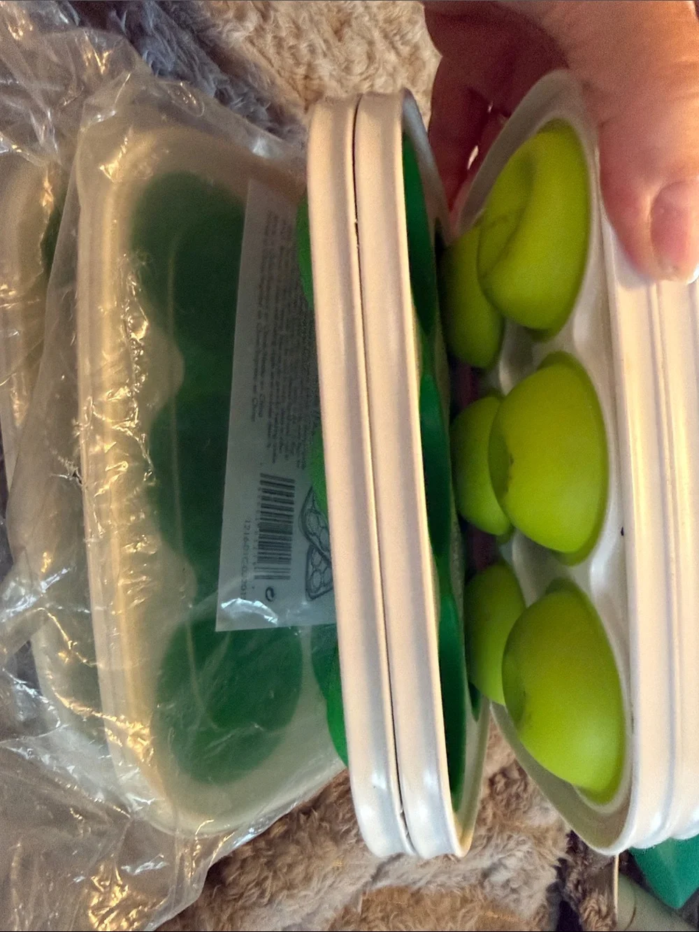The Pampered Chef Herb Freezer Tray in Lime Green and White